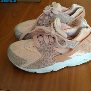 Girls huraches pink